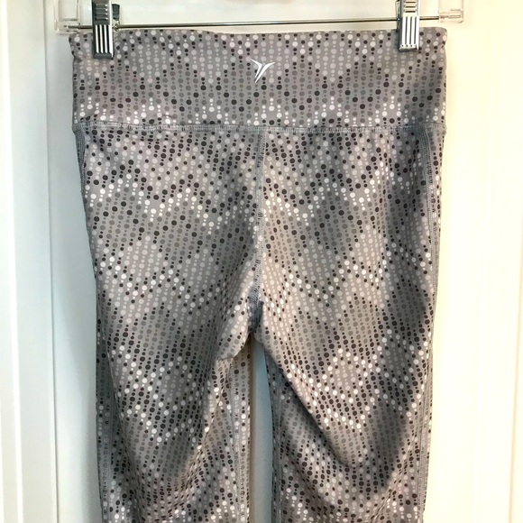 🔴 4/$15 Old Navy gray black white chevron dot print capri leggings size S EUC - Picture 5 of 8
